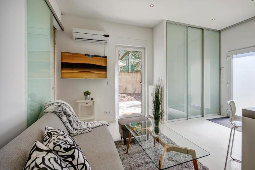 Cozy Modern Apartment With Garden In The Center Next To Oktoberfest มิวนิก ภายนอก รูปภาพ