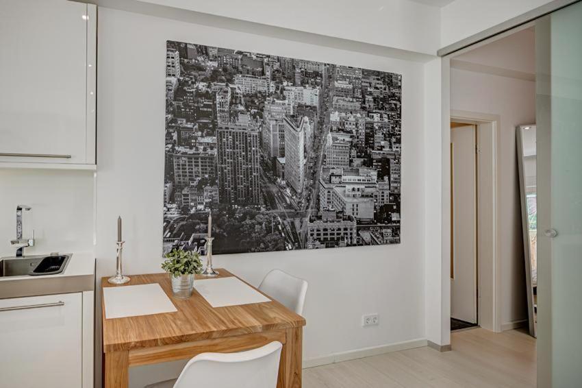Cozy Modern Apartment With Garden In The Center Next To Oktoberfest มิวนิก ภายนอก รูปภาพ