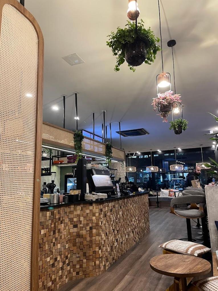 Cozy Modern Apartment With Garden In The Center Next To Oktoberfest มิวนิก ภายนอก รูปภาพ